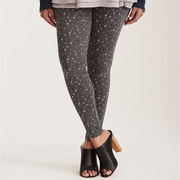 torrid Pants - Torrid ARROW PRINT LEGGINGS 3x NWT